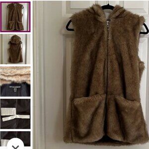 Elegant Faux Fur Vest - Tan